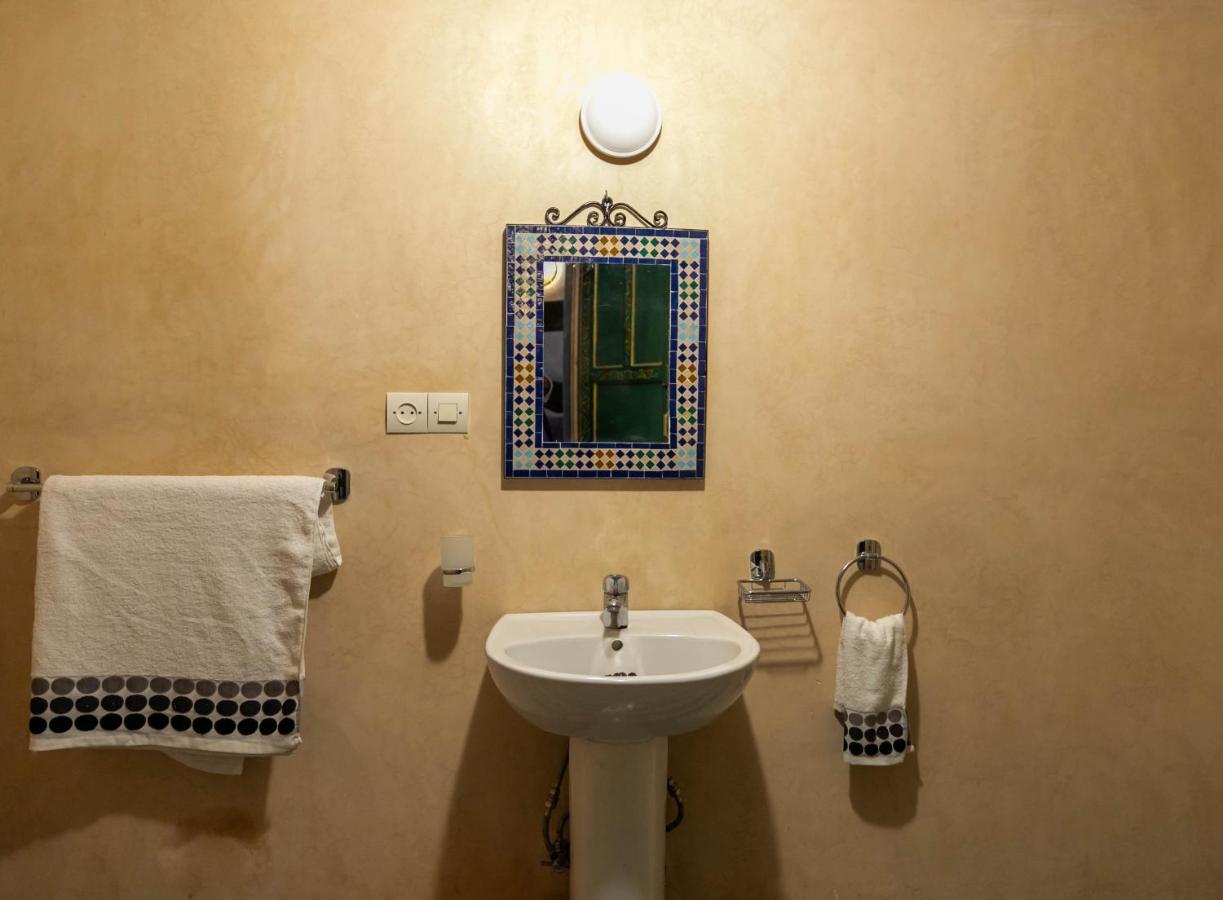 Riad Qamar Fez Exterior photo